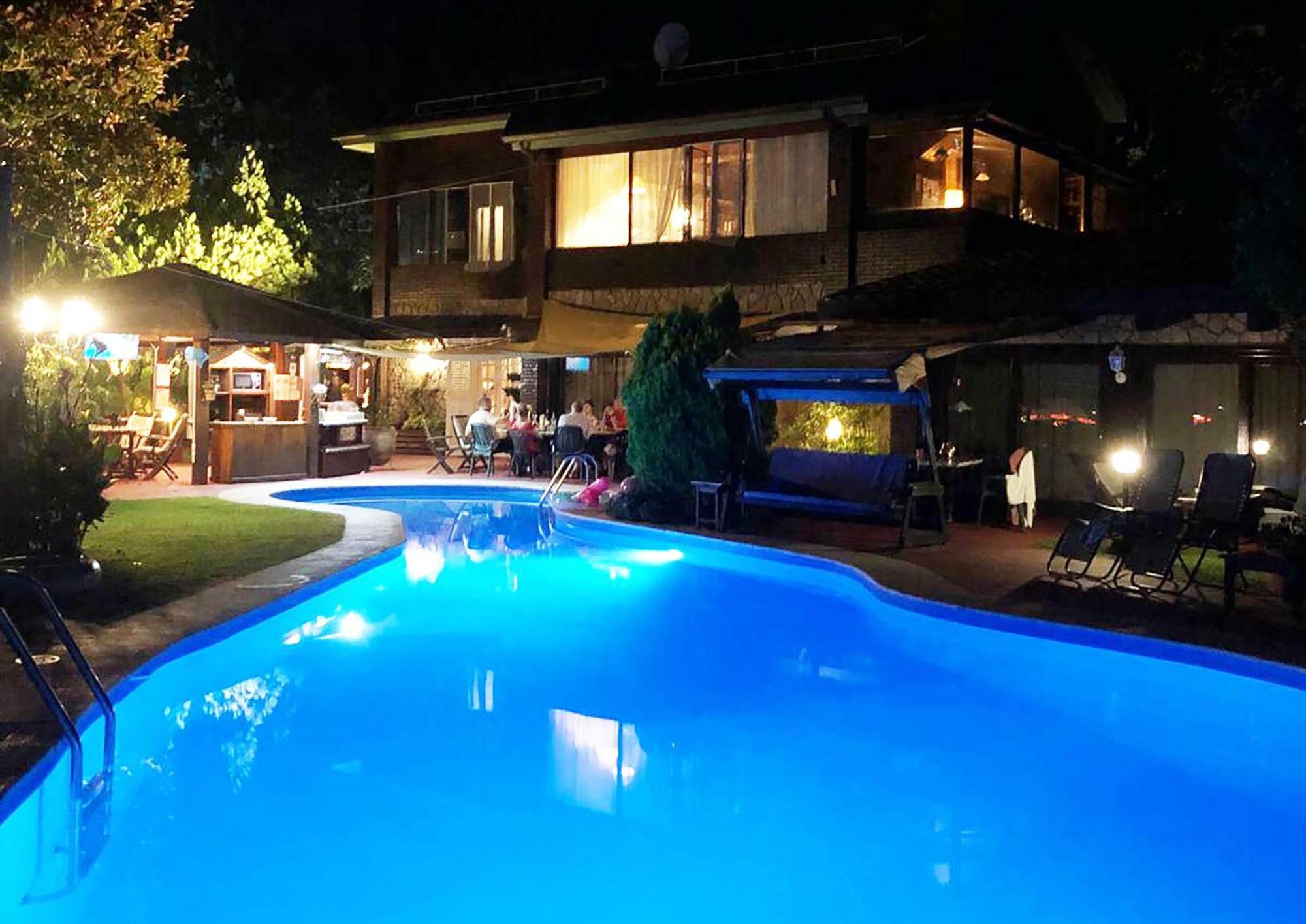 Small Paradise Homestay *